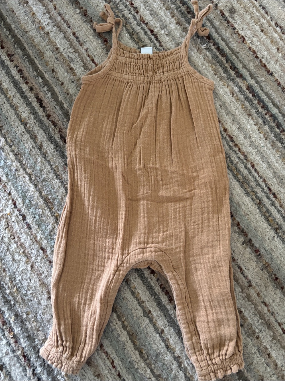 Old Navy Bodysuit 6-12 Months